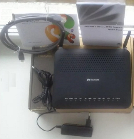 Комплект роутера Huawei HG8245